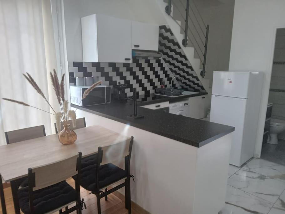 Joli Appartement De Vacances Экуан Экстерьер фото