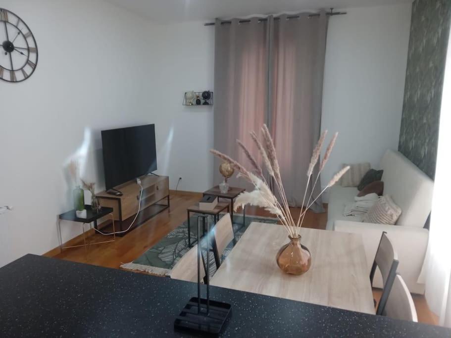Joli Appartement De Vacances Экуан Экстерьер фото